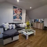 Zvonarska With Free Parking Apartman