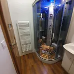 Zvonarska With Free Parking Apartman