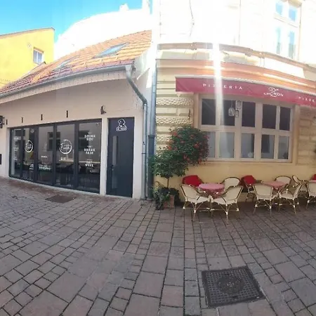 Zvonarska With Free Parking